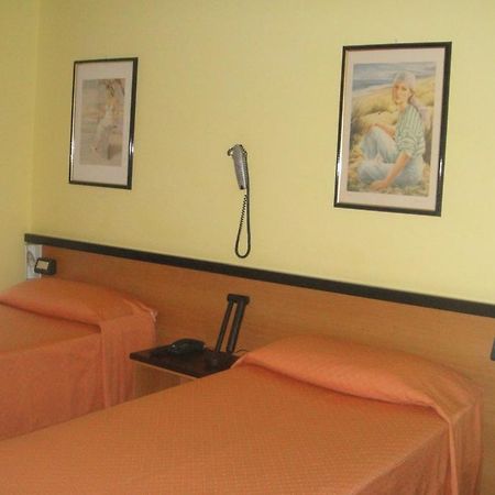 Hotel Scala Nord Milano Phòng bức ảnh