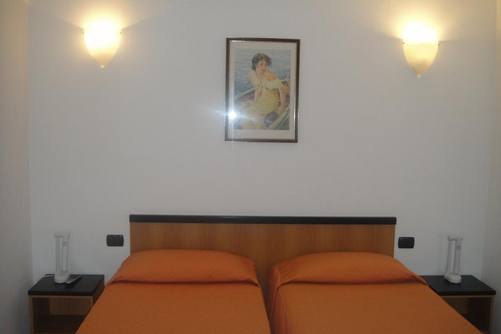 Hotel Scala Nord Milano Phòng bức ảnh