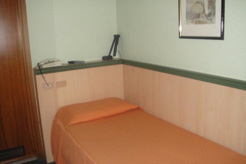 Hotel Scala Nord Milano Phòng bức ảnh