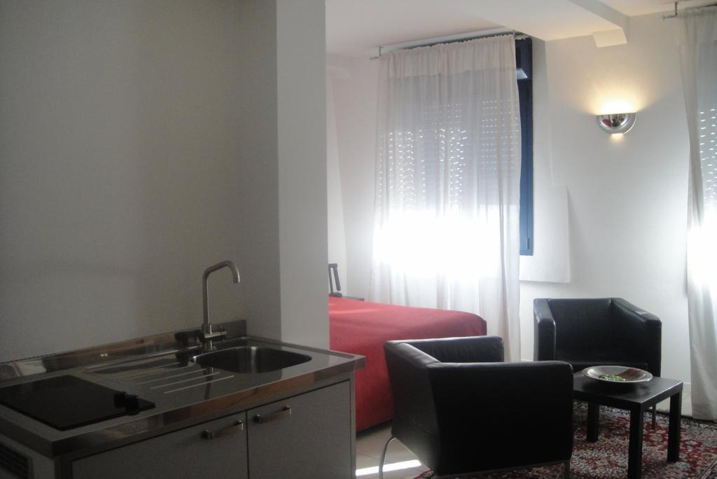 Hotel Scala Nord Milano Phòng bức ảnh